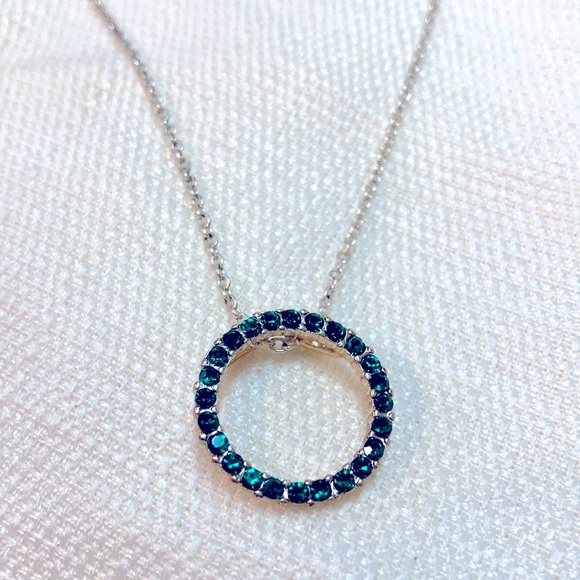 Avon Emerald colored stone eternity necklace - Picture 2 of 5